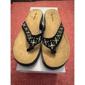 Easy Street Stevie Thong sandals